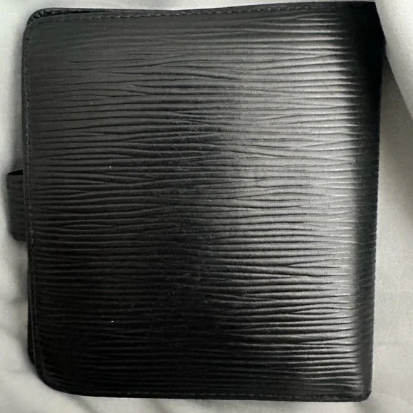 A very Loved Louis Vuitton bifold wallet
